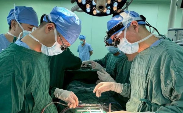 闪牛 奇迹！心脏停跳338分钟后，7岁男孩“完美”重生！